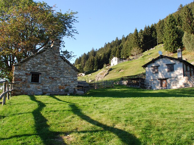 2007-09-09 Capanna Brogoldone (1910 m)